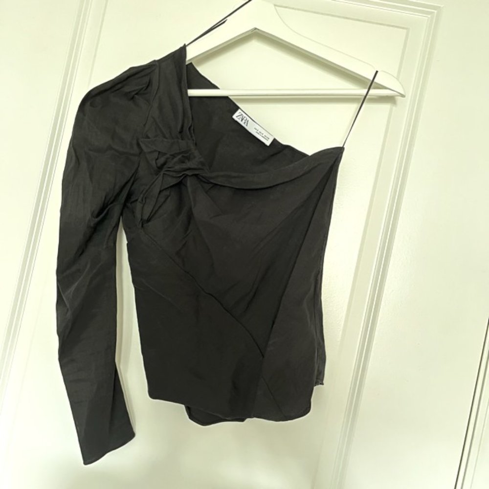 Zara Asymmetrical Top - Black One Sleeve